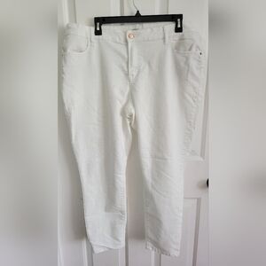 Old Navy Super Skinny Ankle White Jeans Size 18
